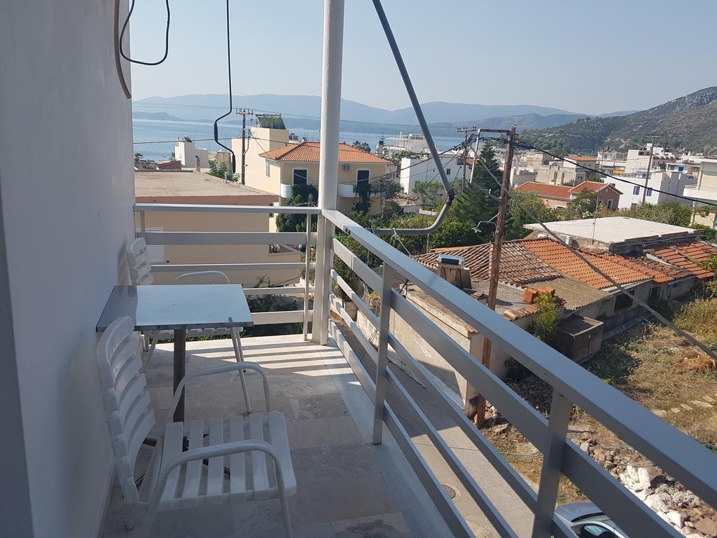 Pansion Marousa Méthana 외부 사진