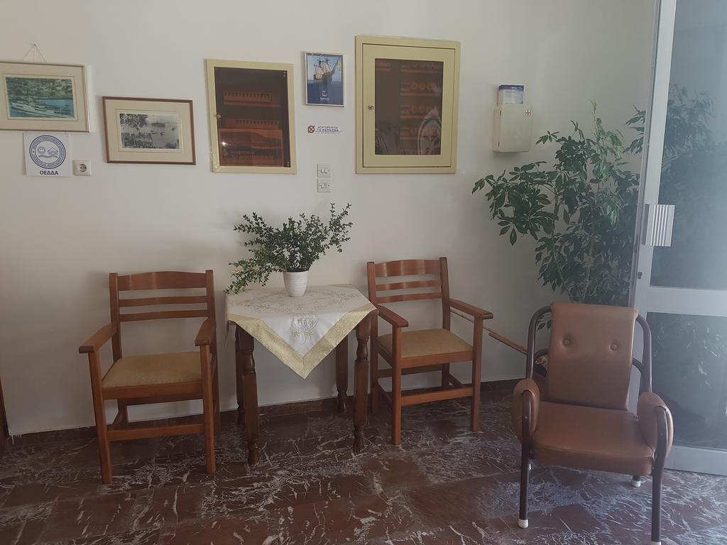 Pansion Marousa Méthana 외부 사진