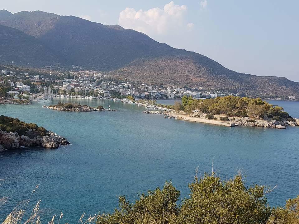 Pansion Marousa Méthana 외부 사진
